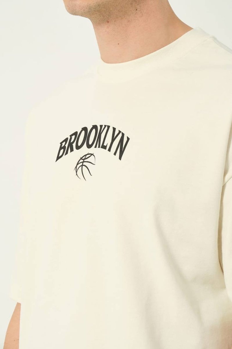 Brooklyn Tshirt mit Backprint - StreetwearSociety - Inspired by the Streets, Driven by Culture