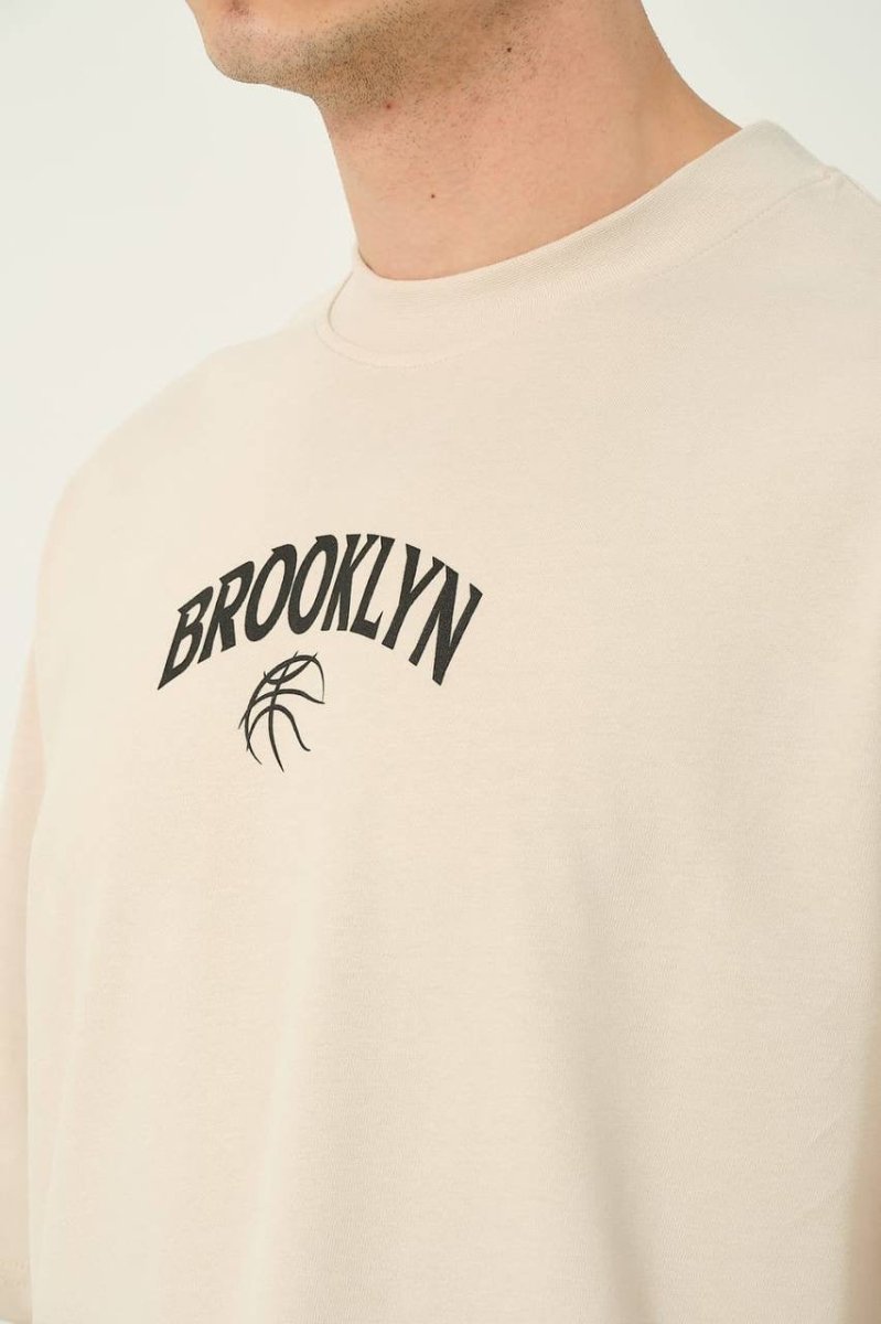 Brooklyn Tshirt mit Backprint - StreetwearSociety - Inspired by the Streets, Driven by Culture